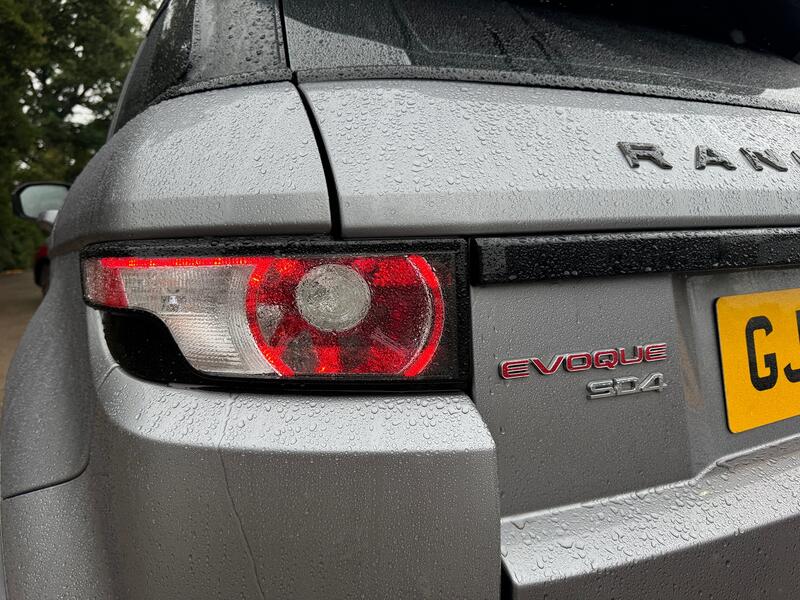 LAND ROVER RANGE ROVER EVOQUE
