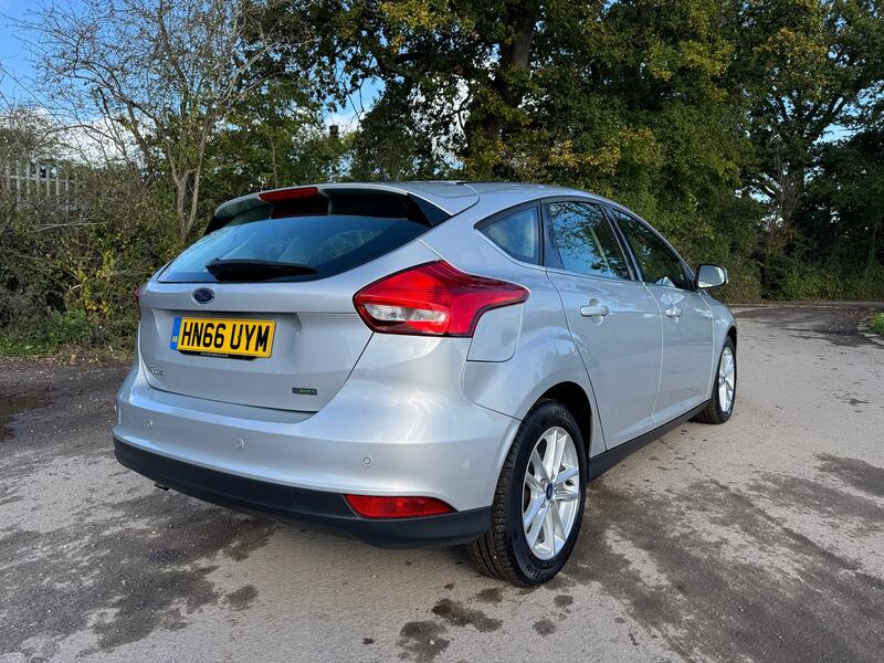 FORD FOCUS