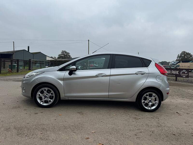 FORD FIESTA