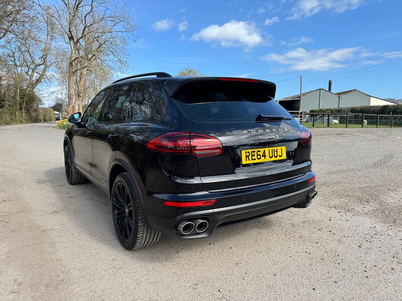 PORSCHE CAYENNE