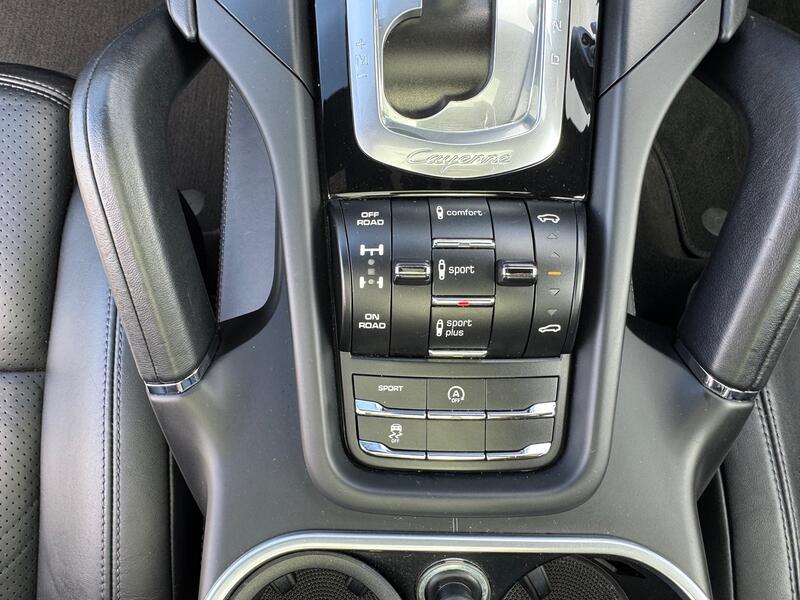 PORSCHE CAYENNE