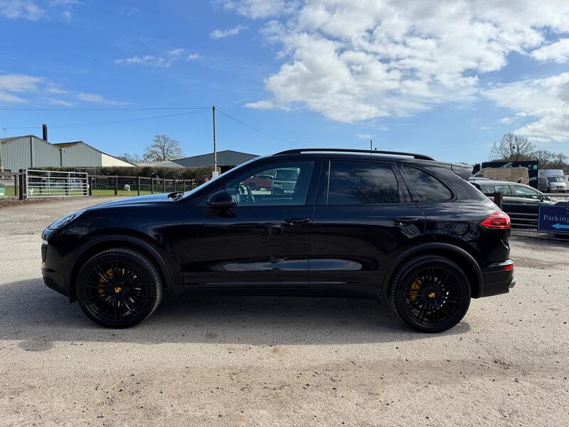 PORSCHE CAYENNE