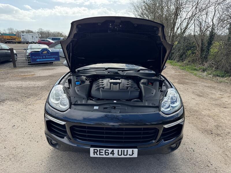 PORSCHE CAYENNE
