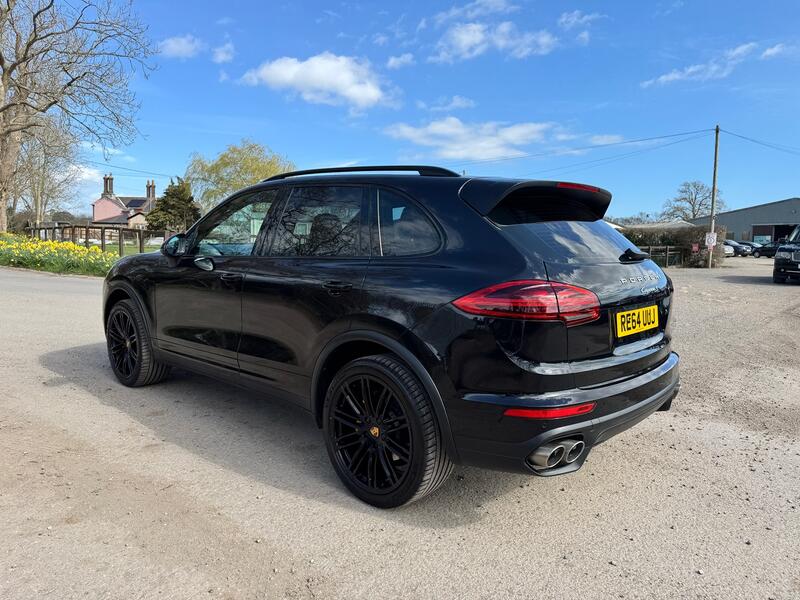 PORSCHE CAYENNE