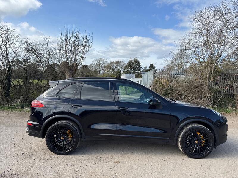 PORSCHE CAYENNE