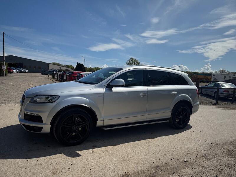 AUDI Q7