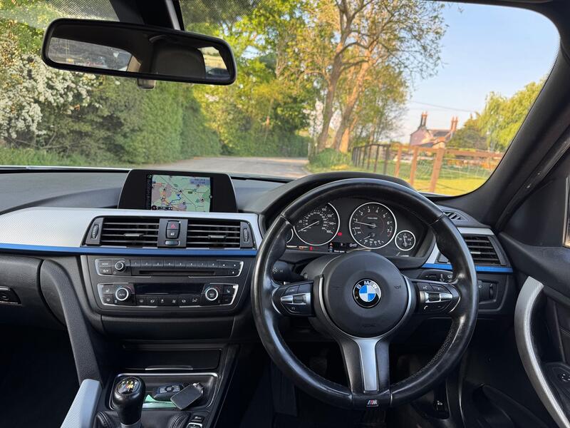 BMW 3 SERIES