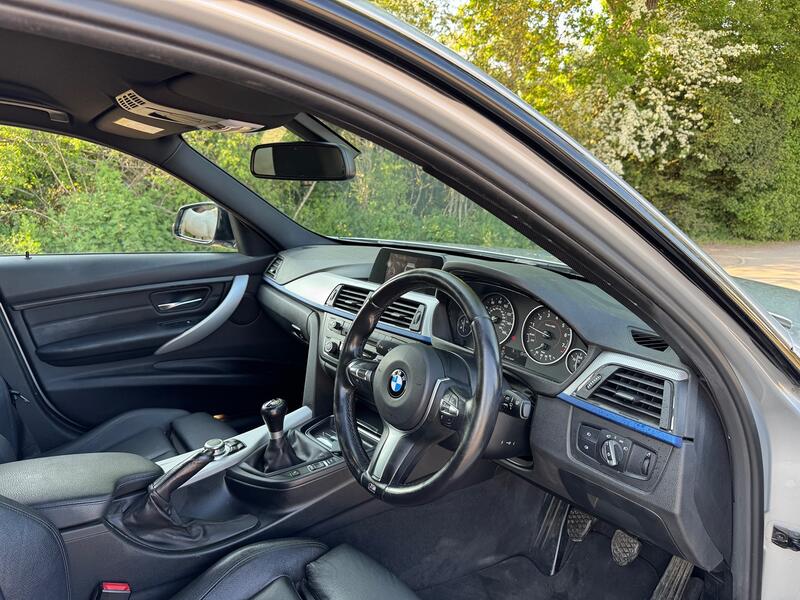 BMW 3 SERIES