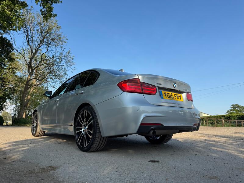 BMW 3 SERIES