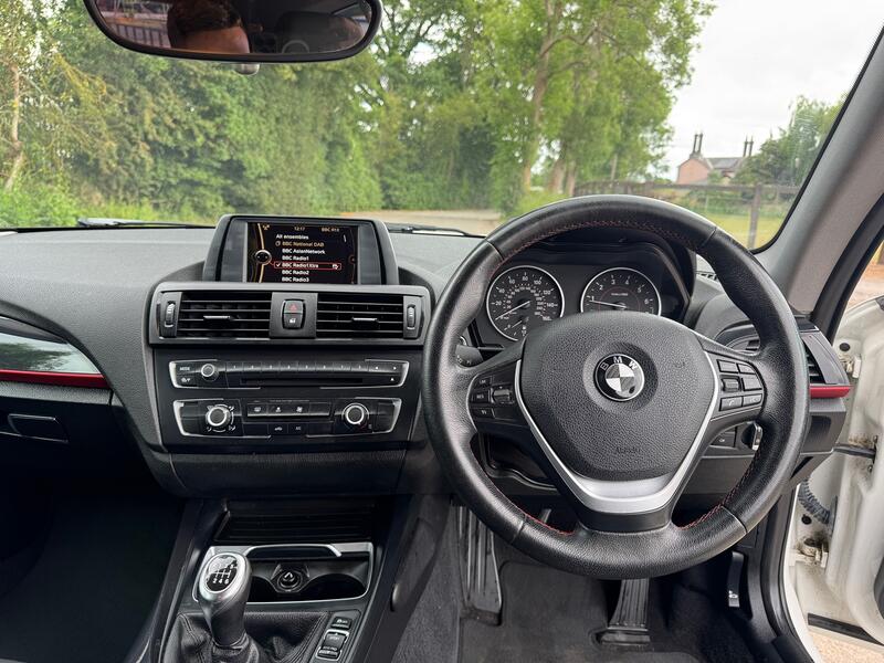 BMW 1 SERIES
