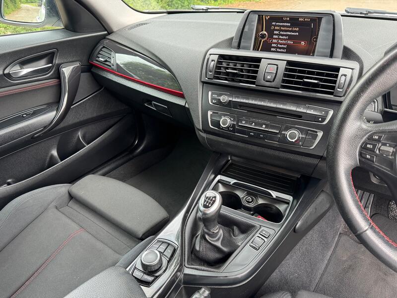BMW 1 SERIES