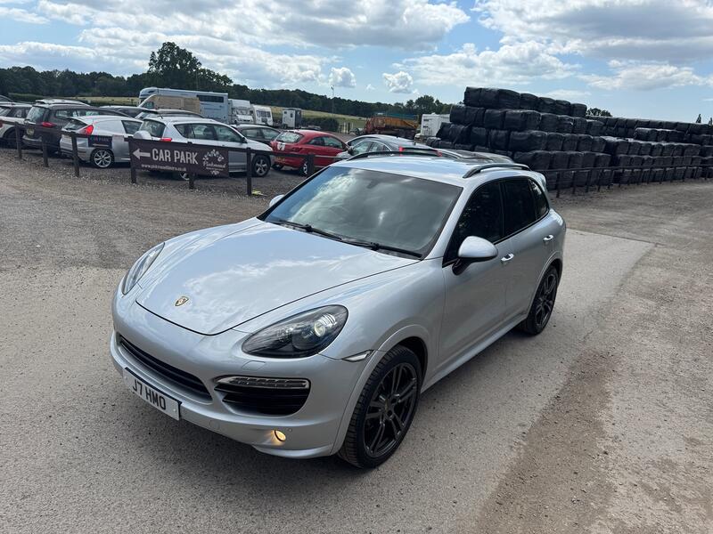PORSCHE CAYENNE